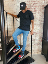 Afbeelding in Gallery-weergave laden, Support UR tee black white